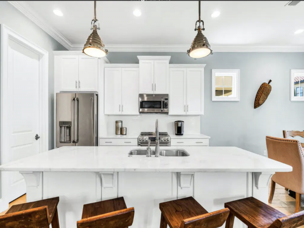 Stylish Accommodation In Destin With Golf Cart