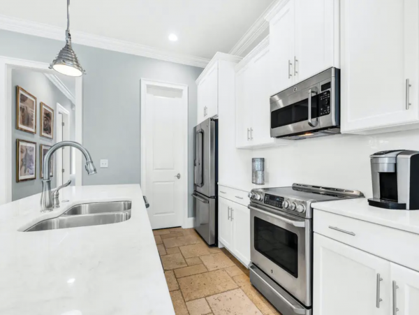 Stylish Accommodation In Destin With Golf Cart