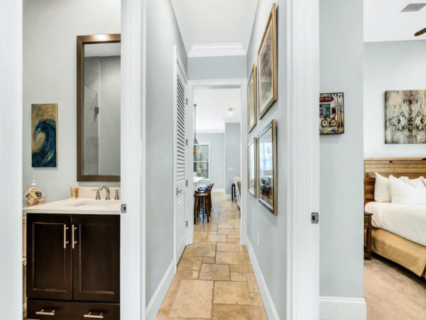 Stylish Accommodation In Destin With Golf Cart