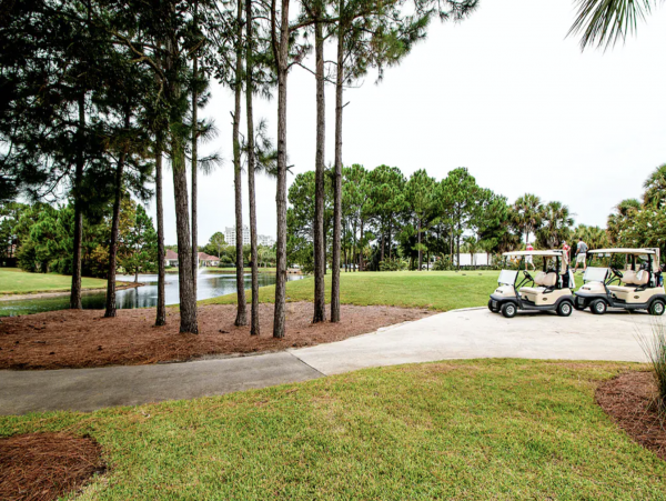 Stylish Accommodation In Destin With Golf Cart