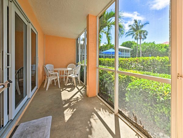 Longboat Key One Bedroom Vacation Condo Steps to the Beach