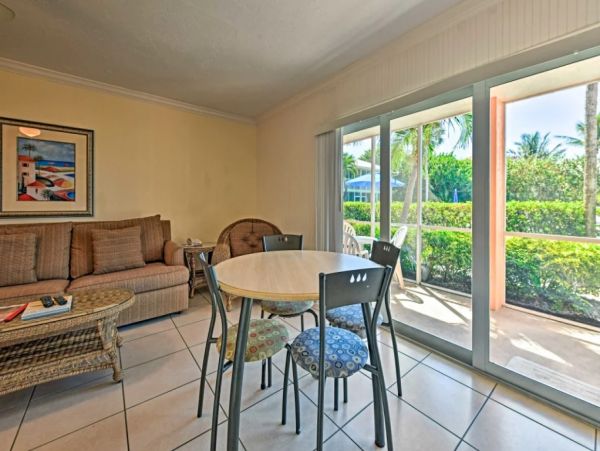 Longboat Key One Bedroom Vacation Condo Steps to the Beach