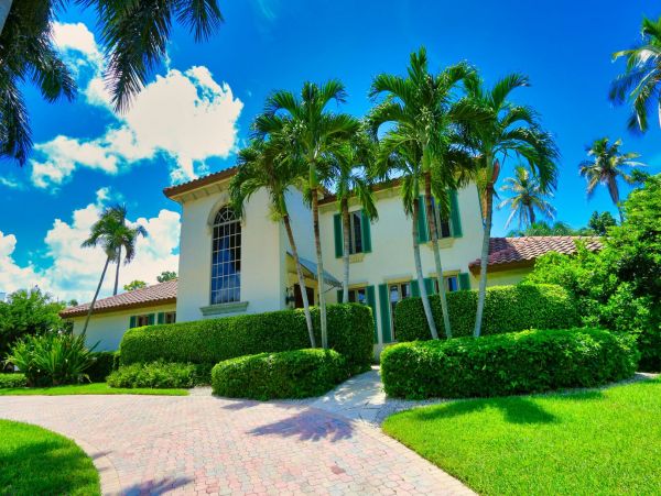 Naples Villa Steps From the Beach, Boat Dock & Pool