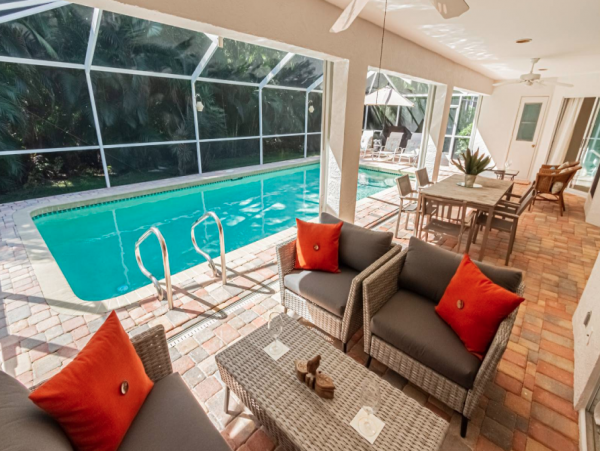 Beautiful Vacation Home with Private Caged Pool in Naples