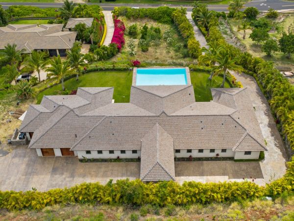 Amazing Ocean & Mountain Views 4 Bedroom Villa in Lahaina