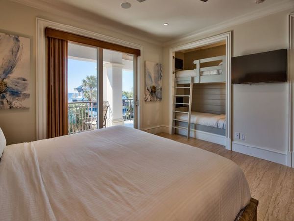 Destiny Luxury Home with Pool 24 Guests