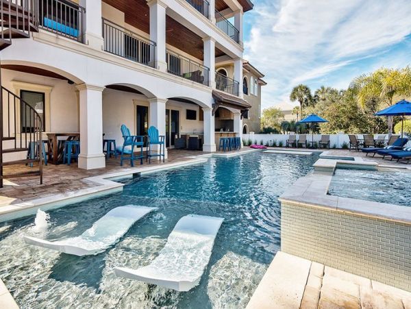 Destiny Luxury Home with Pool 24 Guests