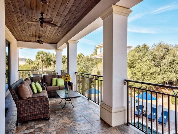 Destiny Luxury Home with Pool 24 Guests