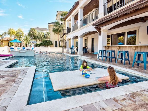 Destiny Luxury Home with Pool 24 Guests