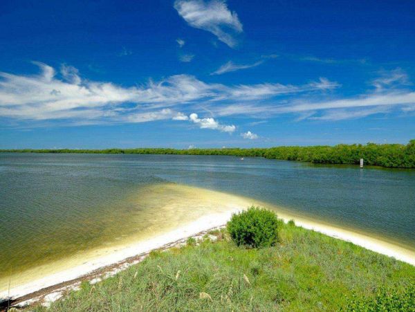 Luxury Bay Beach Vacation Home Sanibel