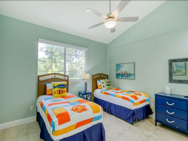 Key Largo Vacation Condo with Pool 8-10 Guests