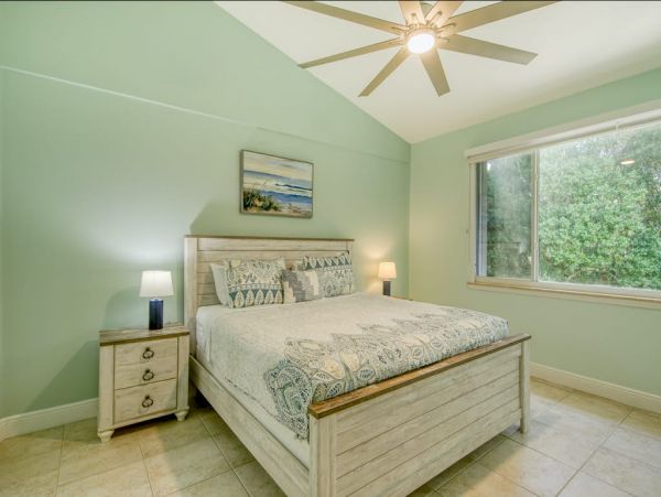 Key Largo Vacation Condo with Pool 8-10 Guests