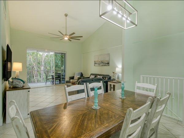 Key Largo Vacation Condo with Pool 8-10 Guests