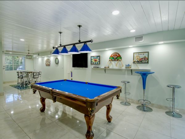 Key Largo Vacation Condo with Pool 8-10 Guests