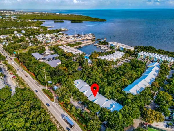 Key Largo Vacation Condo with Pool 8-10 Guests