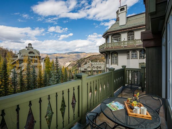 Beaver Creek Vacation Luxury Condo with Pool 10 Guests
