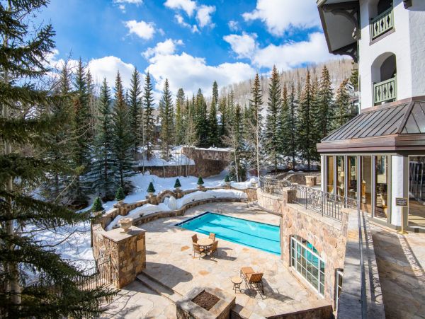 Beaver Creek Vacation Luxury Condo with Pool 10 Guests