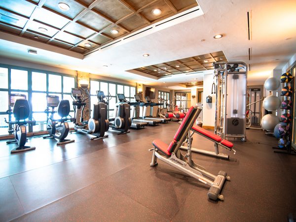 Beaver Creek Vacation Luxury Condo with Pool 10 Guests