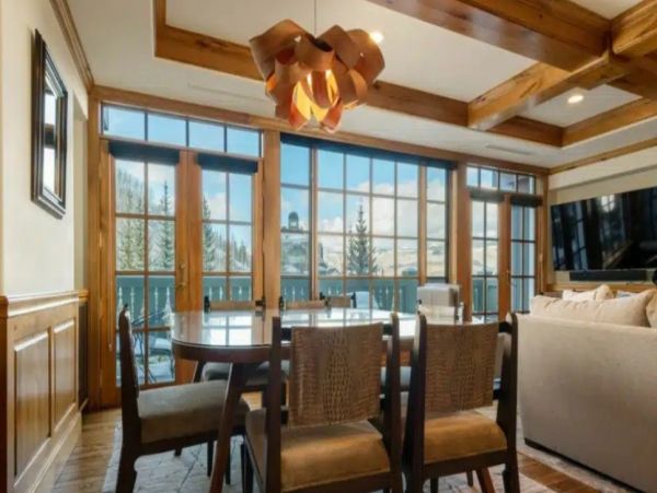 Beaver Creek Vacation Luxury Condo with Pool 10 Guests