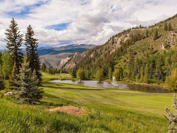Beaver Creek Vacation Luxury Condo with Pool 10 Guests
