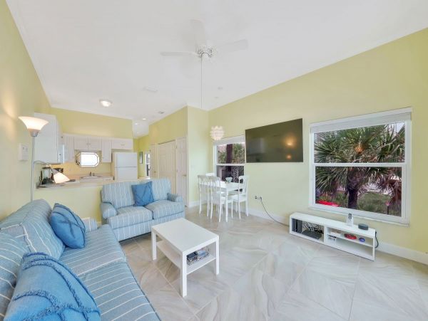 Anna Maria Beachfront Condo Six Guests