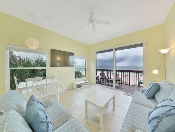 Anna Maria Beachfront Condo Six Guests