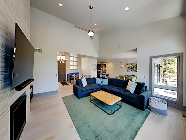 Breckenridge Vacation Home 14 Guests With Mountain Views