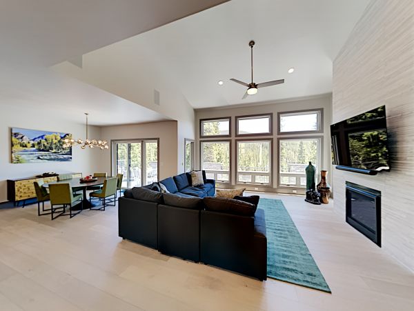 Breckenridge Vacation Home 14 Guests With Mountain Views