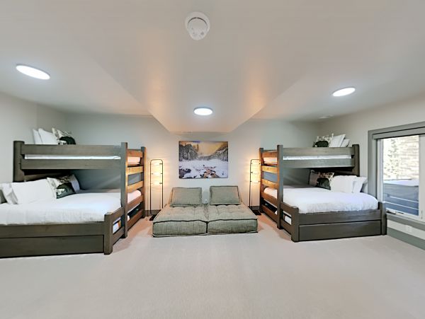Breckenridge Vacation Home 14 Guests With Mountain Views