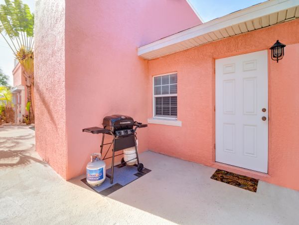 Steps to Beach Suset Beach Vacation Home Private Pool