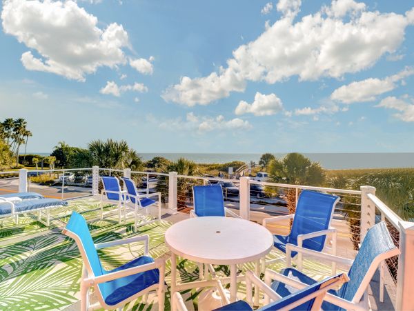 Steps to Beach Suset Beach Vacation Home Private Pool