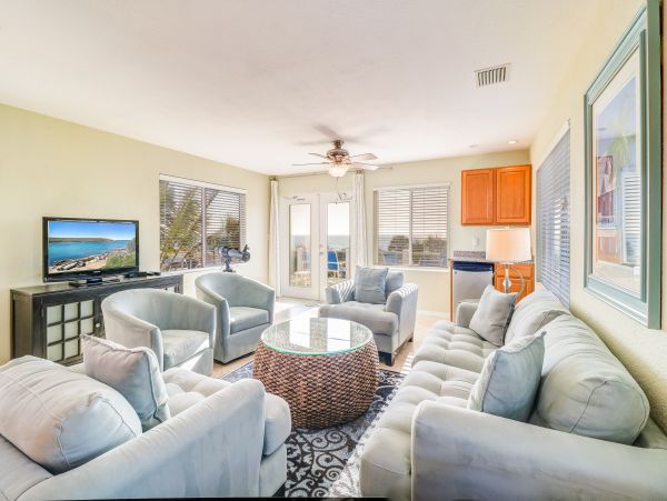 Steps to Beach Suset Beach Vacation Home Private Pool