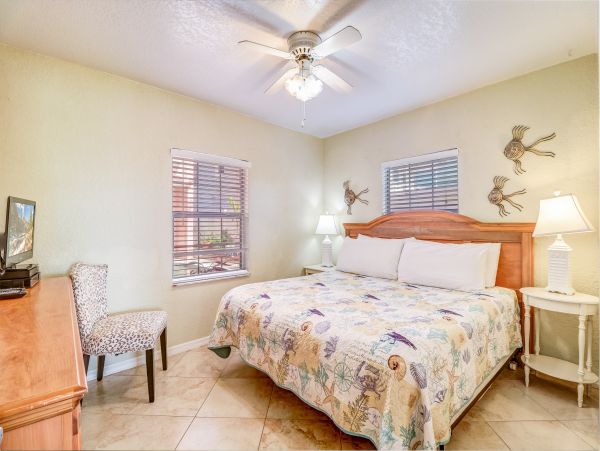 Steps to Beach Suset Beach Vacation Home Private Pool