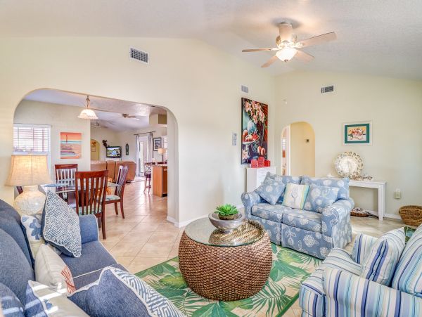 Steps to Beach Suset Beach Vacation Home Private Pool