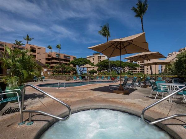 Kahana Condo with Pool & Tennis Court 4 Guests