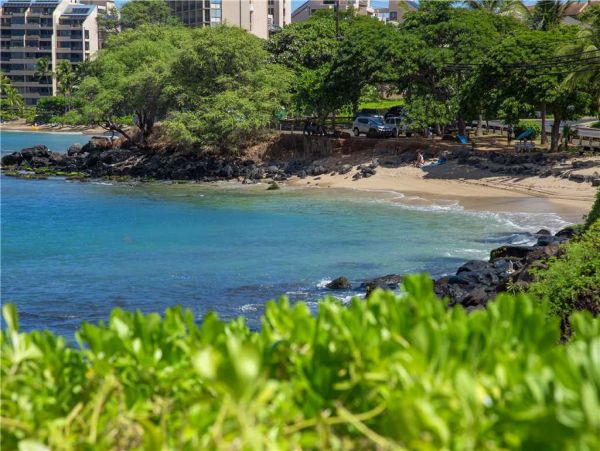 Kahana Condo with Pool & Tennis Court 4 Guests