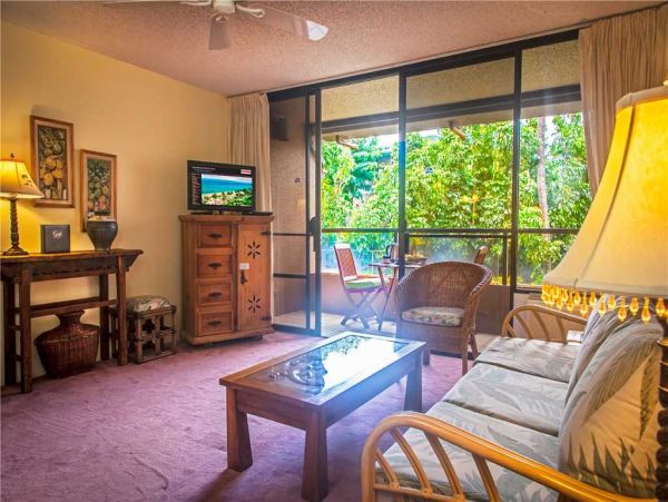 Kahana Condo with Pool & Tennis Court 4 Guests