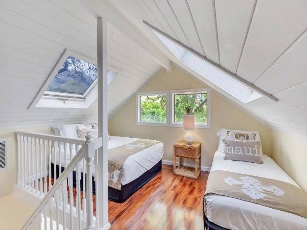 Two Bedroom Townhouse in Lahaina Sleeps Seven Guests