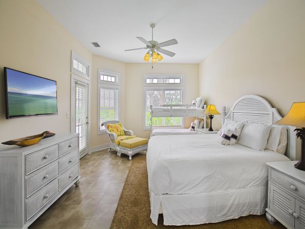 Destin Charming Home With Private Pool 18 Guests