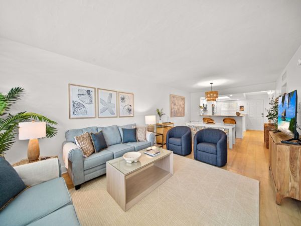 Charming Ground-Floor Condo with Prime Location on Sanibel Island