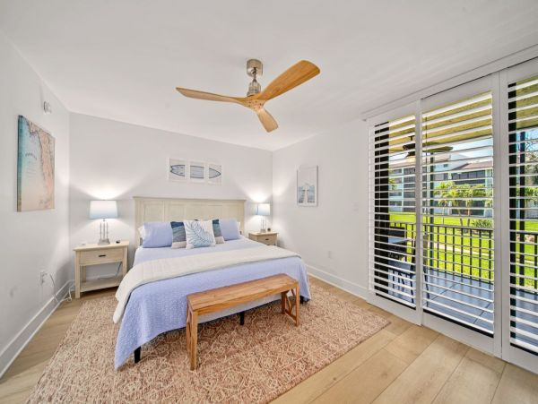 Charming Ground-Floor Condo with Prime Location on Sanibel Island