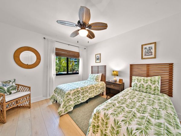 Charming Ground-Floor Condo with Prime Location on Sanibel Island