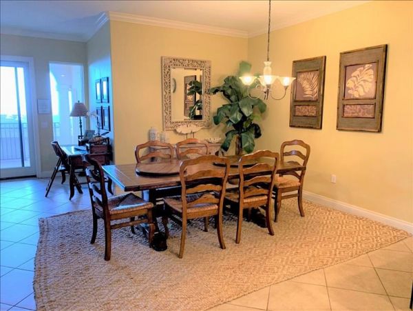 Holmes Beach Vacation Condo With Heated Pool 6 Guests