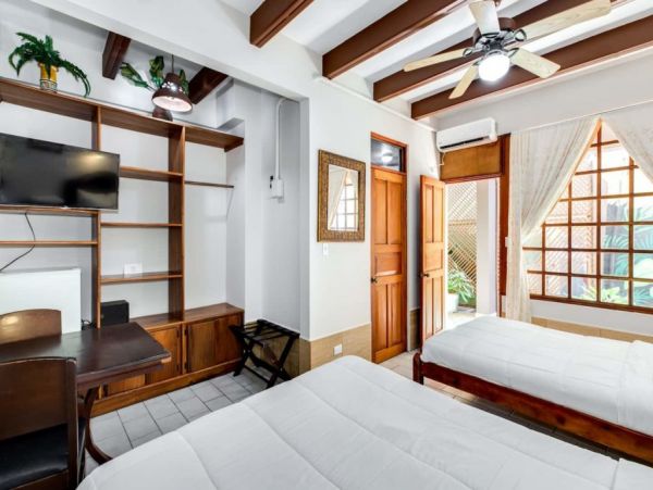 Puntarenas Vacation Villa With Private Pool 24 Guests
