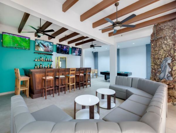 Puntarenas Vacation Villa With Private Pool 24 Guests