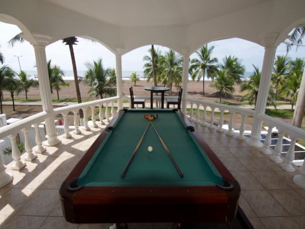 Beach Front 9 Bedroom Villa with Private Pool in Jaco Beach