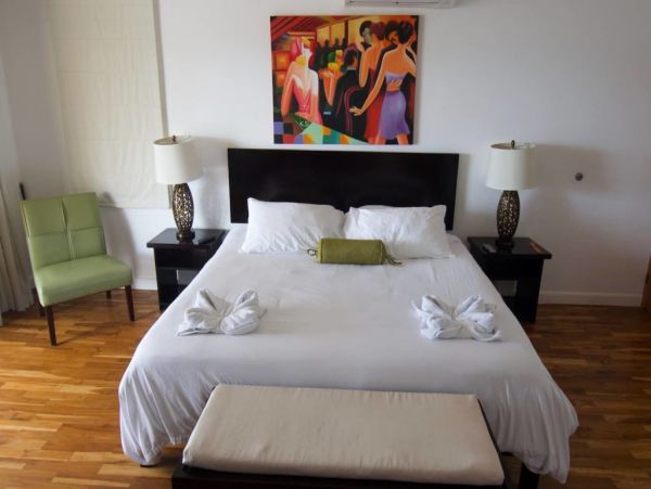 Beach Front 9 Bedroom Villa with Private Pool in Jaco Beach