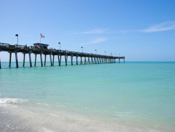Beautiful Vacation Home in Sarasota Short Walk to Beach