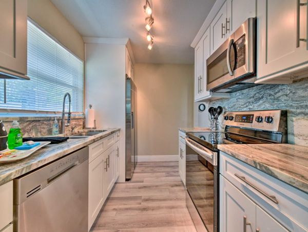 Beautiful Vacation Home in Sarasota Short Walk to Beach