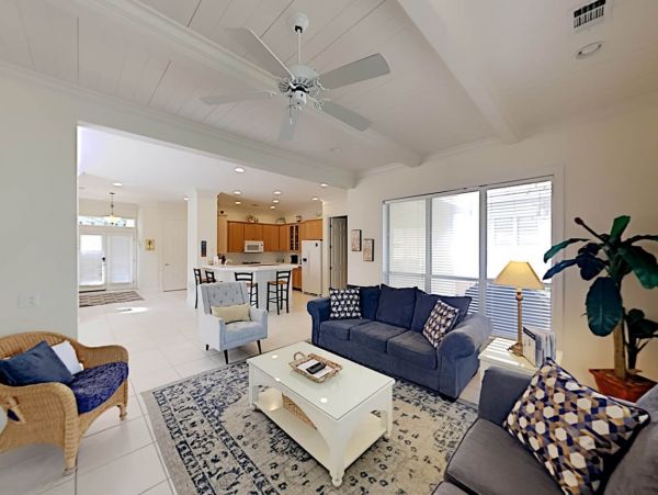 Destin Vacation Home With Pool  & Tennis Court 8 Guests